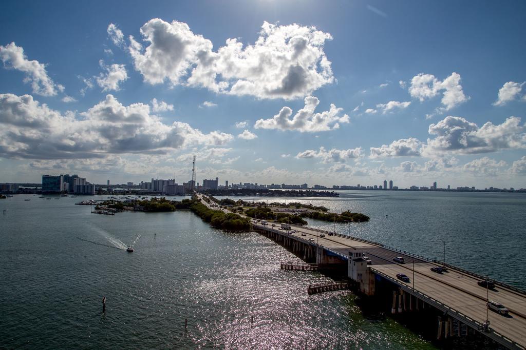 Mare Azur Miami Luxury Apartments By Grand Bay Bagian luar foto